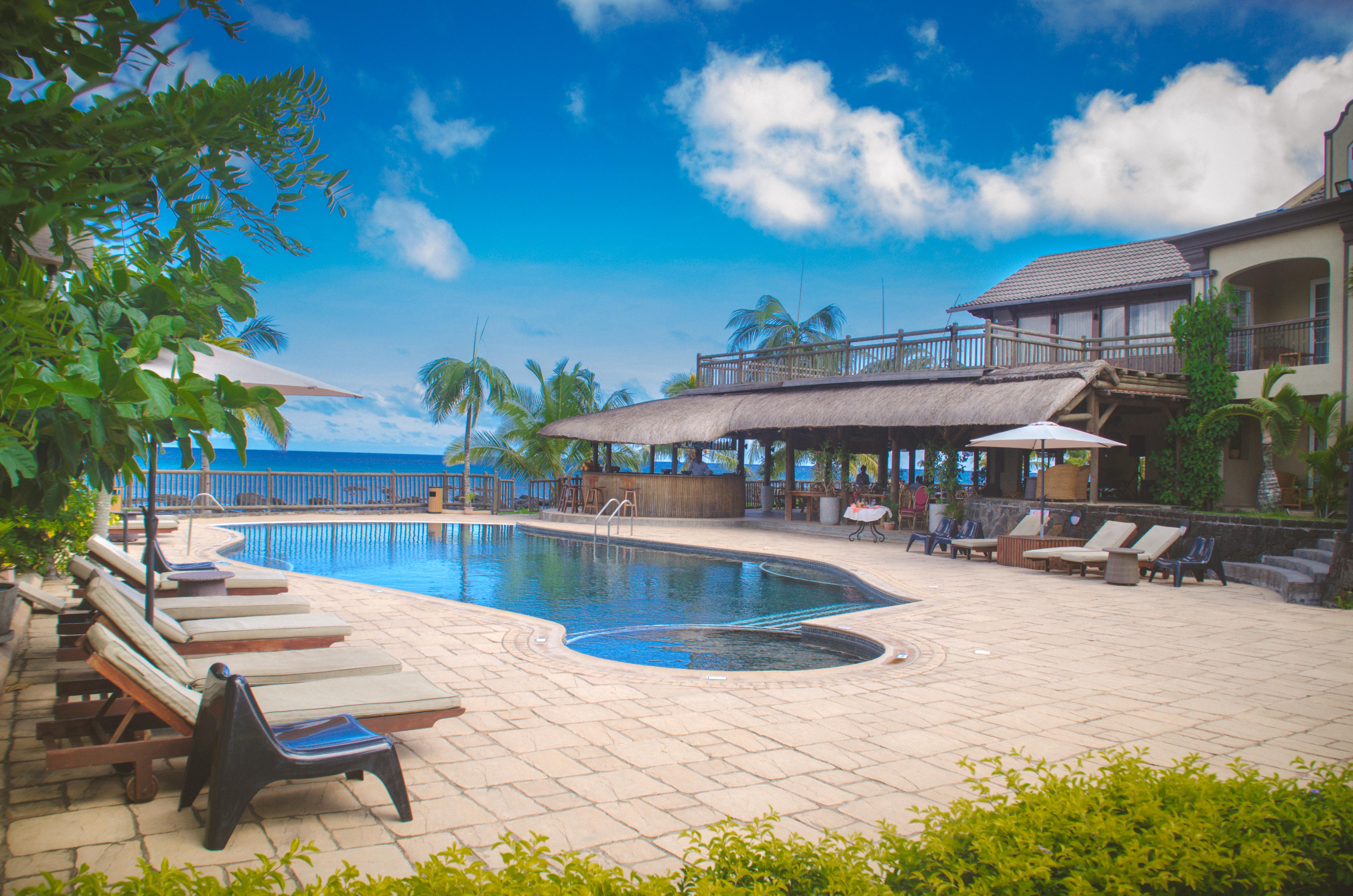 Sunset Reef Resort & Spa ポワント・オー・ピマン エクステリア 写真