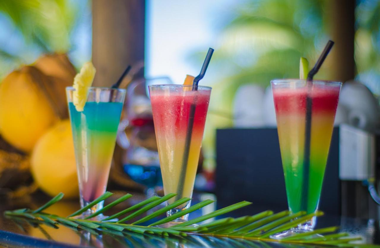 Sunset Reef Resort & Spa ポワント・オー・ピマン エクステリア 写真